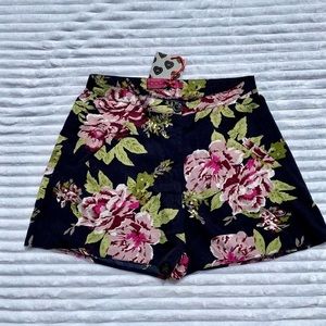 NWT Flower Shorts